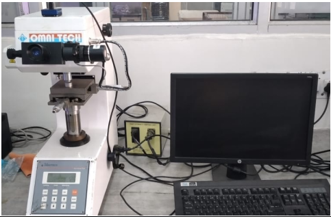 Vickers micro hardness tester