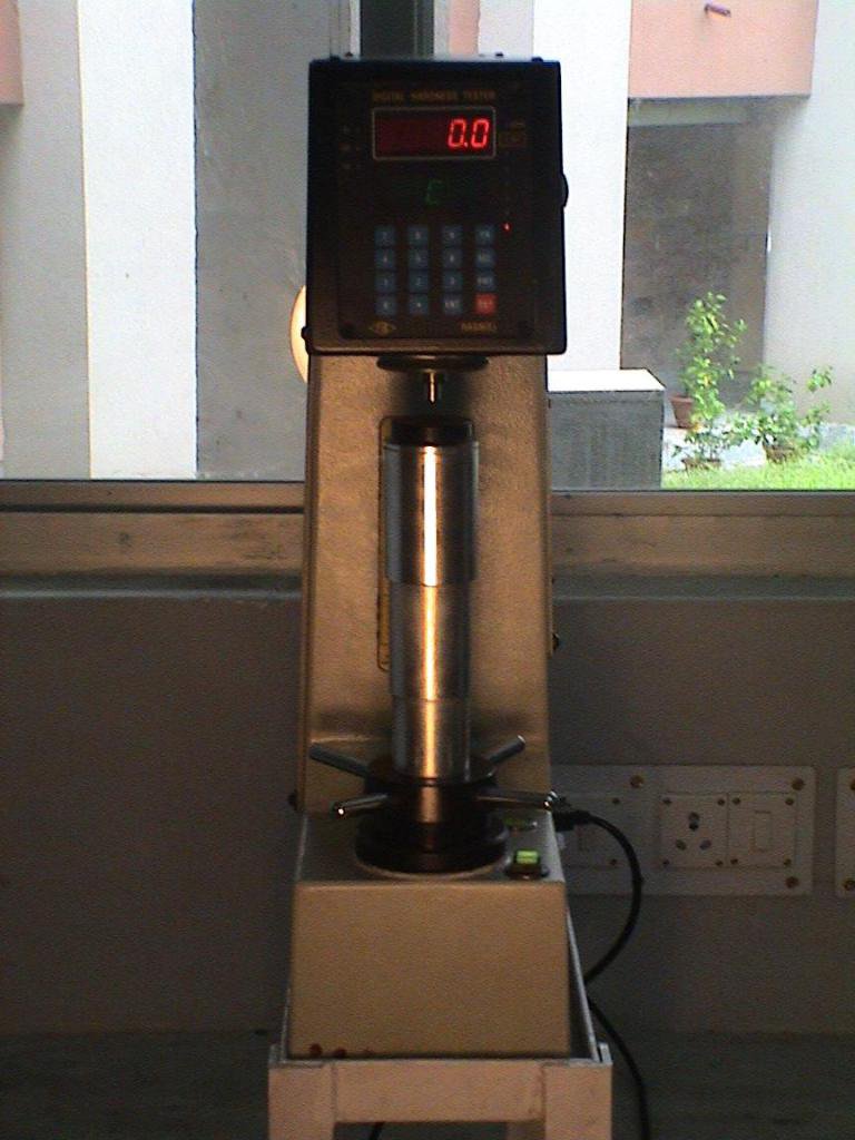 Rockwell Hardness Tester