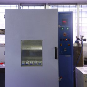 Accelerated carbonation chamber