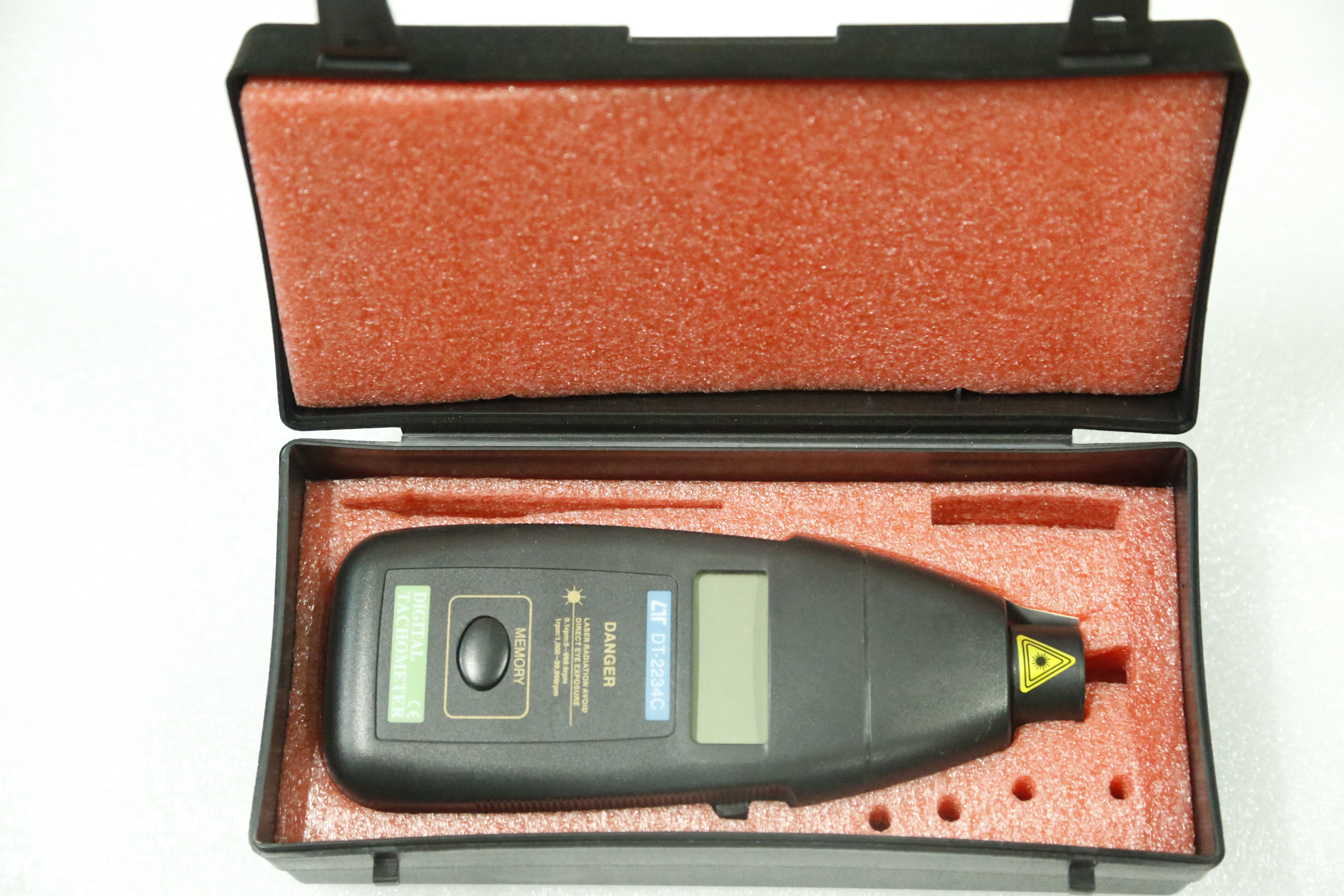 Digital tachometer