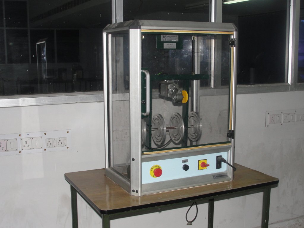 Static and Dynamic Balancing Machine