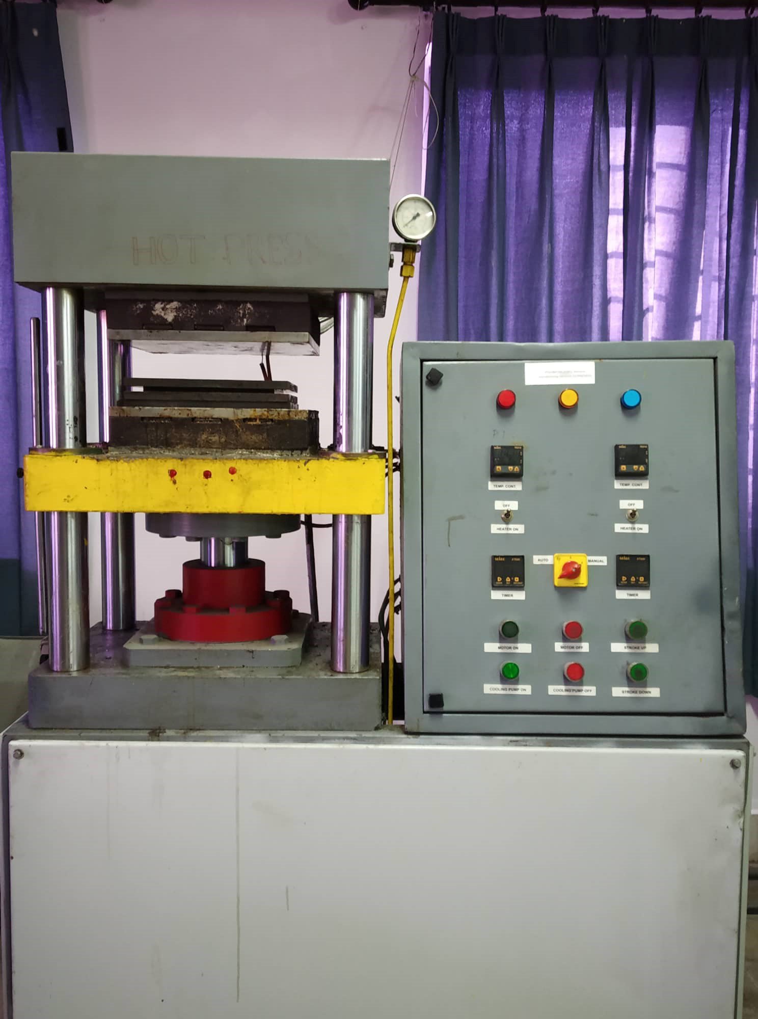 Plastic Compression Moulding Machine (Hot Press)