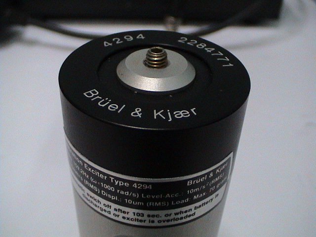 Calibrator exciter for accelerometer (4294)