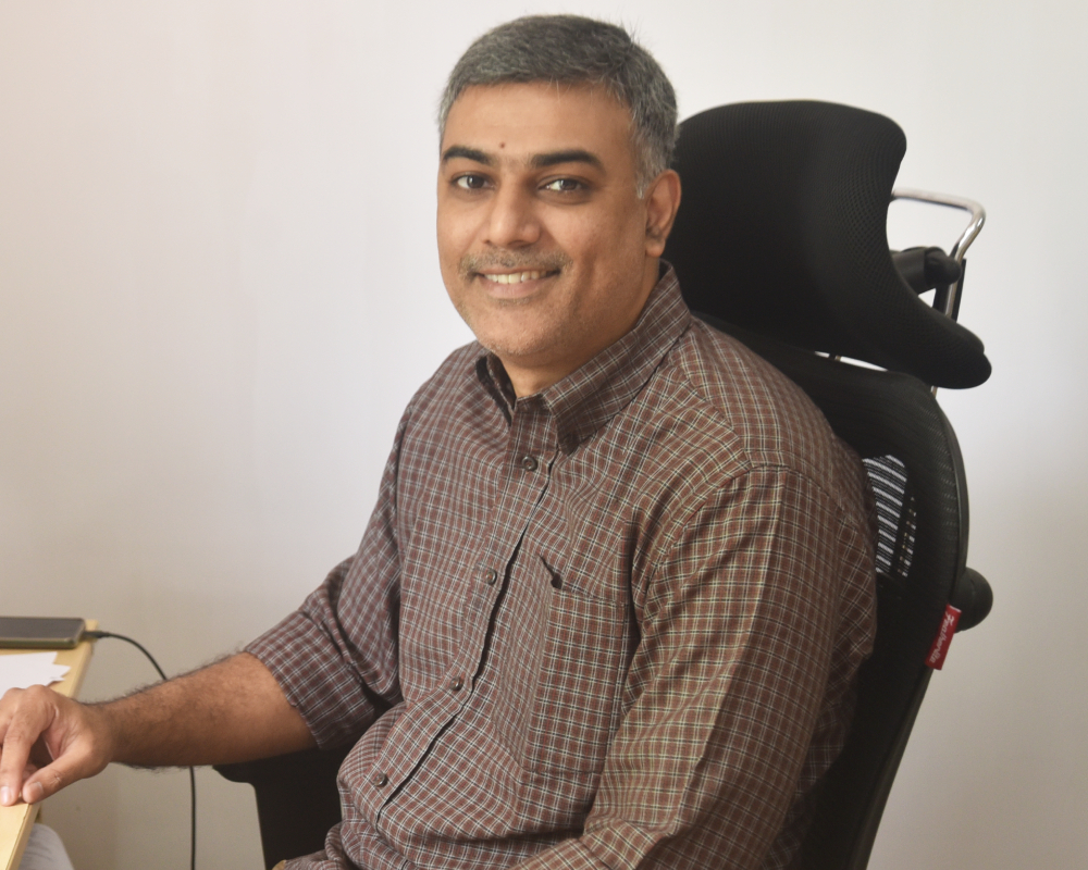 Dr. Arun Tej Mallajosyula